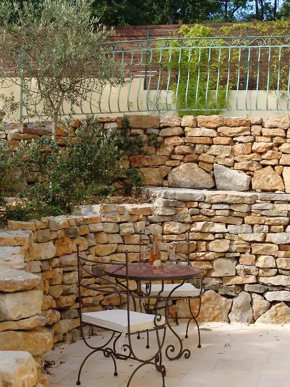 Bed and Breakfast Le Mas Des Tarentes à Trans-en-Provence 0*,  France